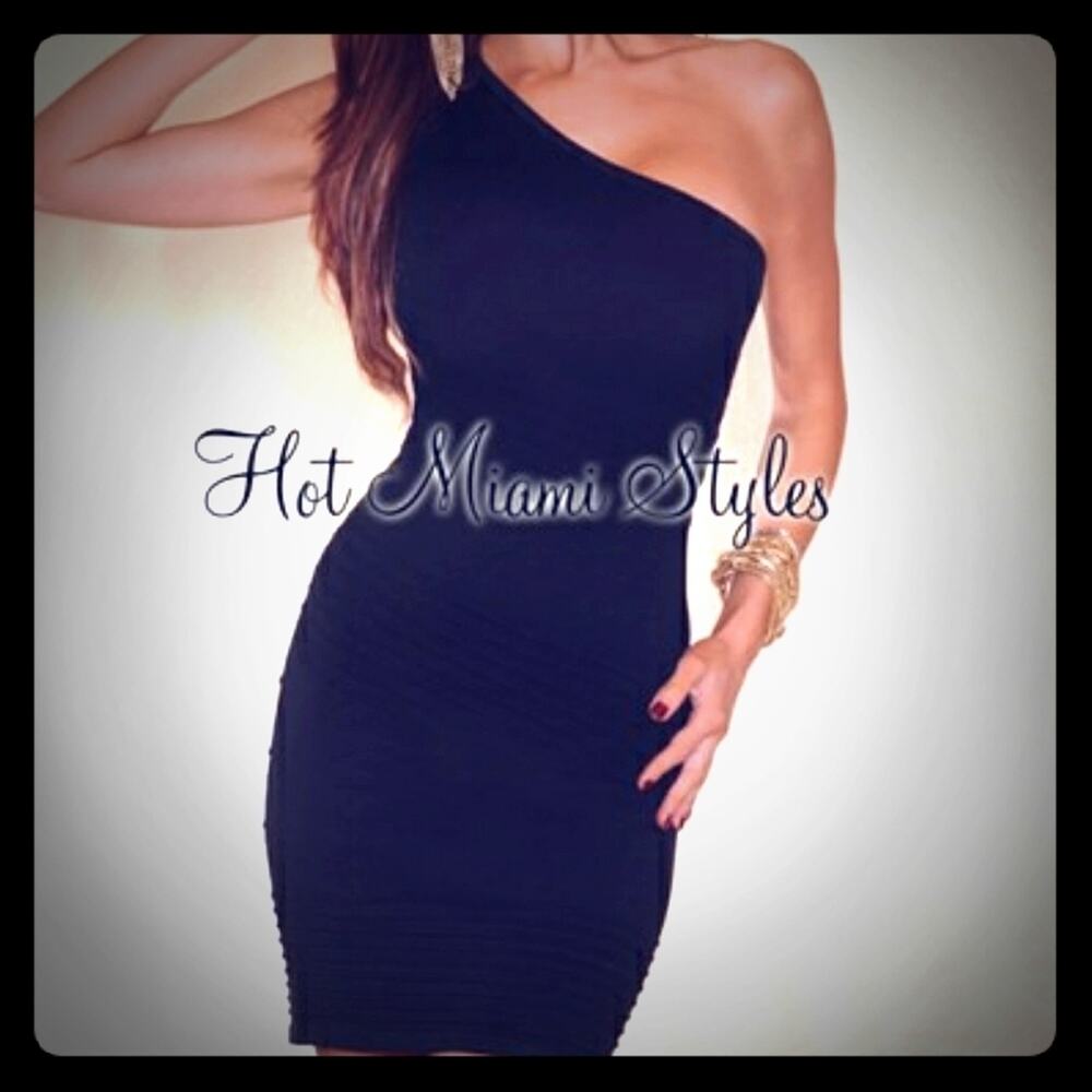 Little Black Club Dress Forever 21- one shoulder Medium